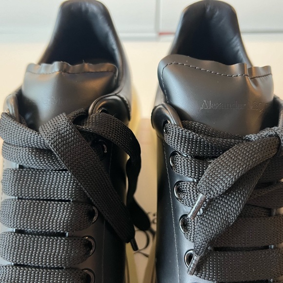 *SOLD* Alexander McQueen Men's Oversized Gel Sole Leather Platform Sneakers - Picture 7 of 8